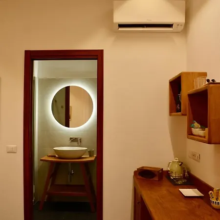 Monterosso 4* مونتيروسّو ال ماري